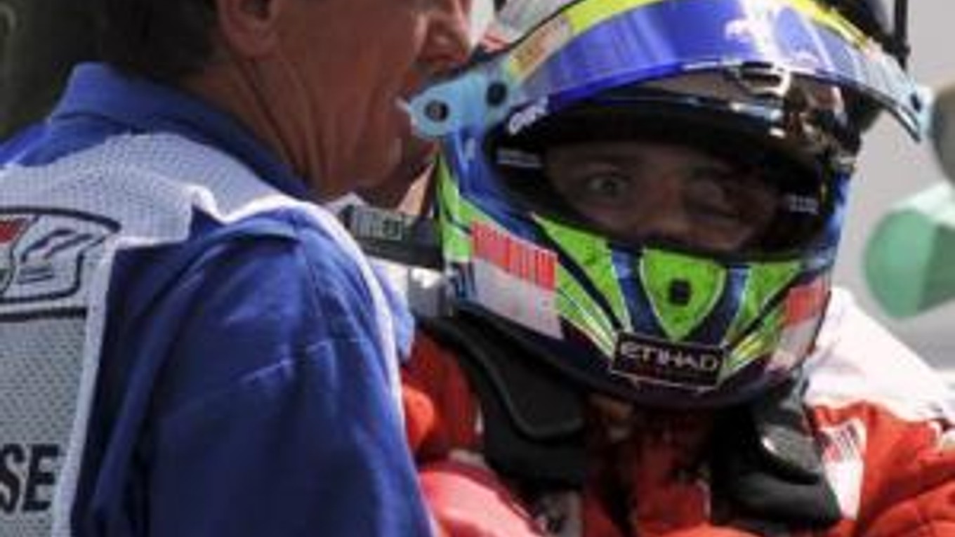 Felipe Massa tesne po havárii.