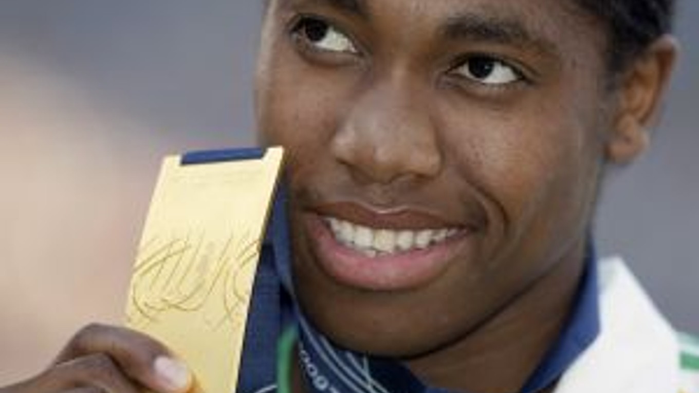 Caster Semenyaová má mužské črty.