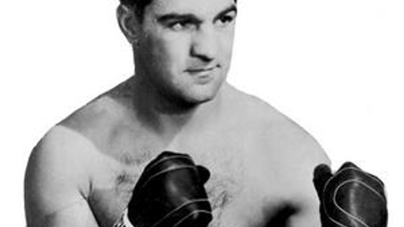 Rocky Marciano inkasoval za prvý titul majstra sveta 50­tisíc dolárov.