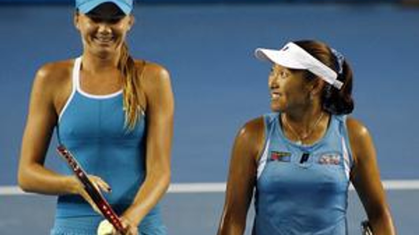 Daniela Hantuchová (vľavo) a Ai Sugijamová