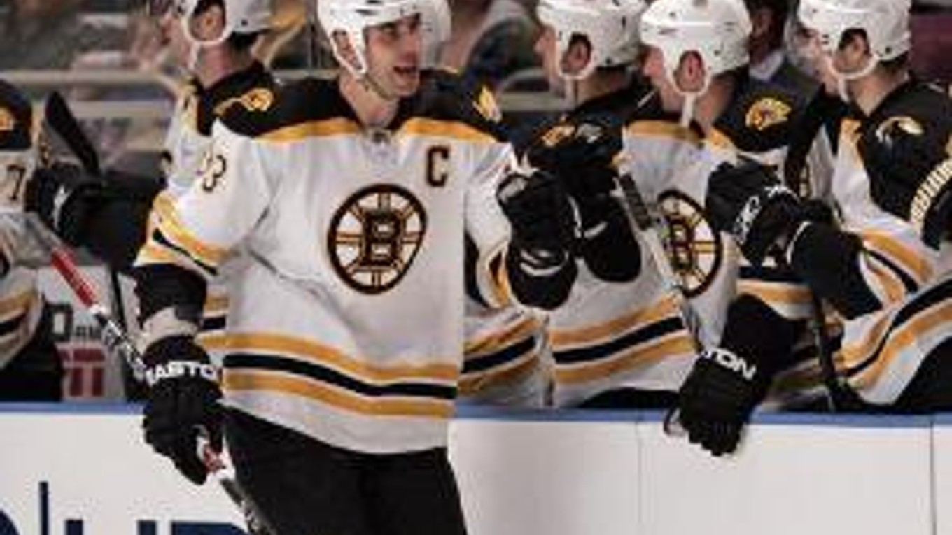 Zdeno Chára chce doviesť Boston Bruins k zisku Stanleyho pohára.