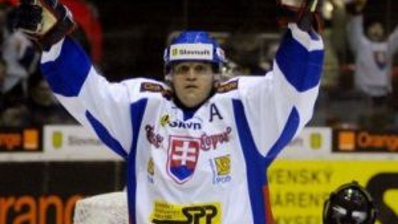 Róbert Petrovický v drese slovenskej reprezentácie.