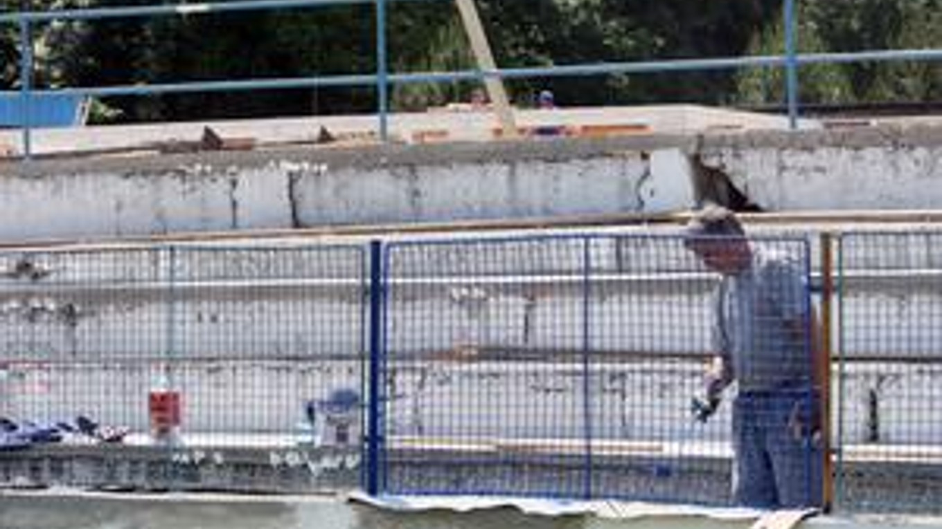 V Senici sa vynovuje futbalový stánok.