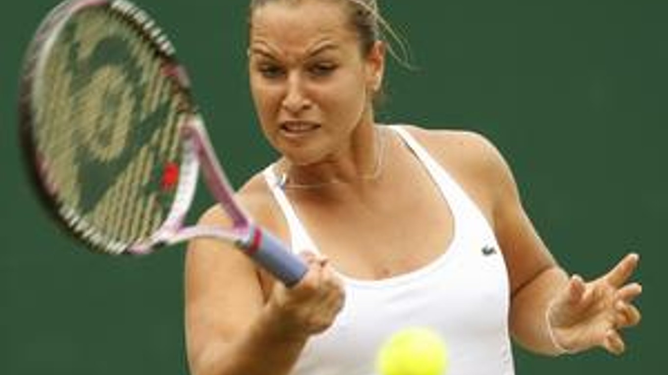 Dominika Cibulková neuspela v treťom kole Wimbledonu proti Jelene Vesninovej.