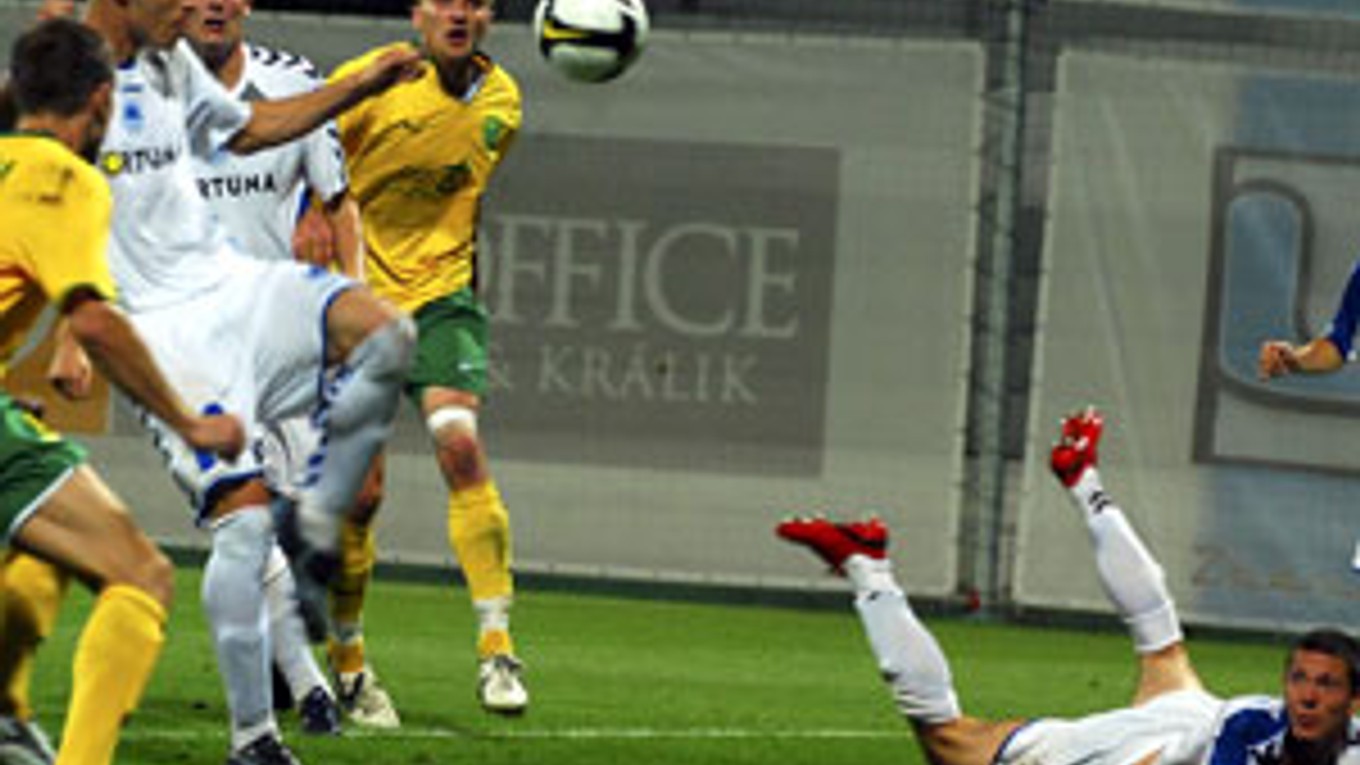 Futbalisti MŠK Žilina zvíťazili nad českým tímom FC Slovan Liberec 2:1