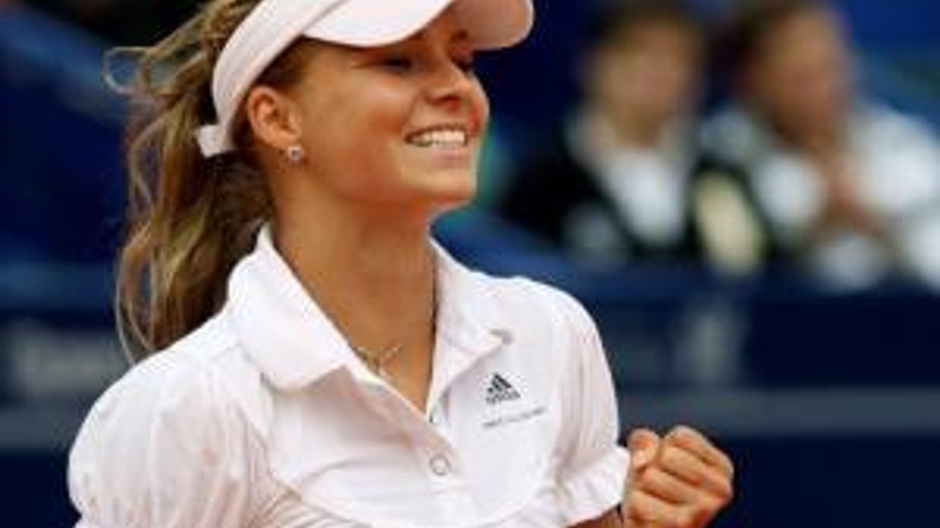 Slovenka Lenka Wienerová nestačila pri svojej premiére na hlavnom okruhu WTA Tour na ruskú tenistku Mariu Kirilenkovú.