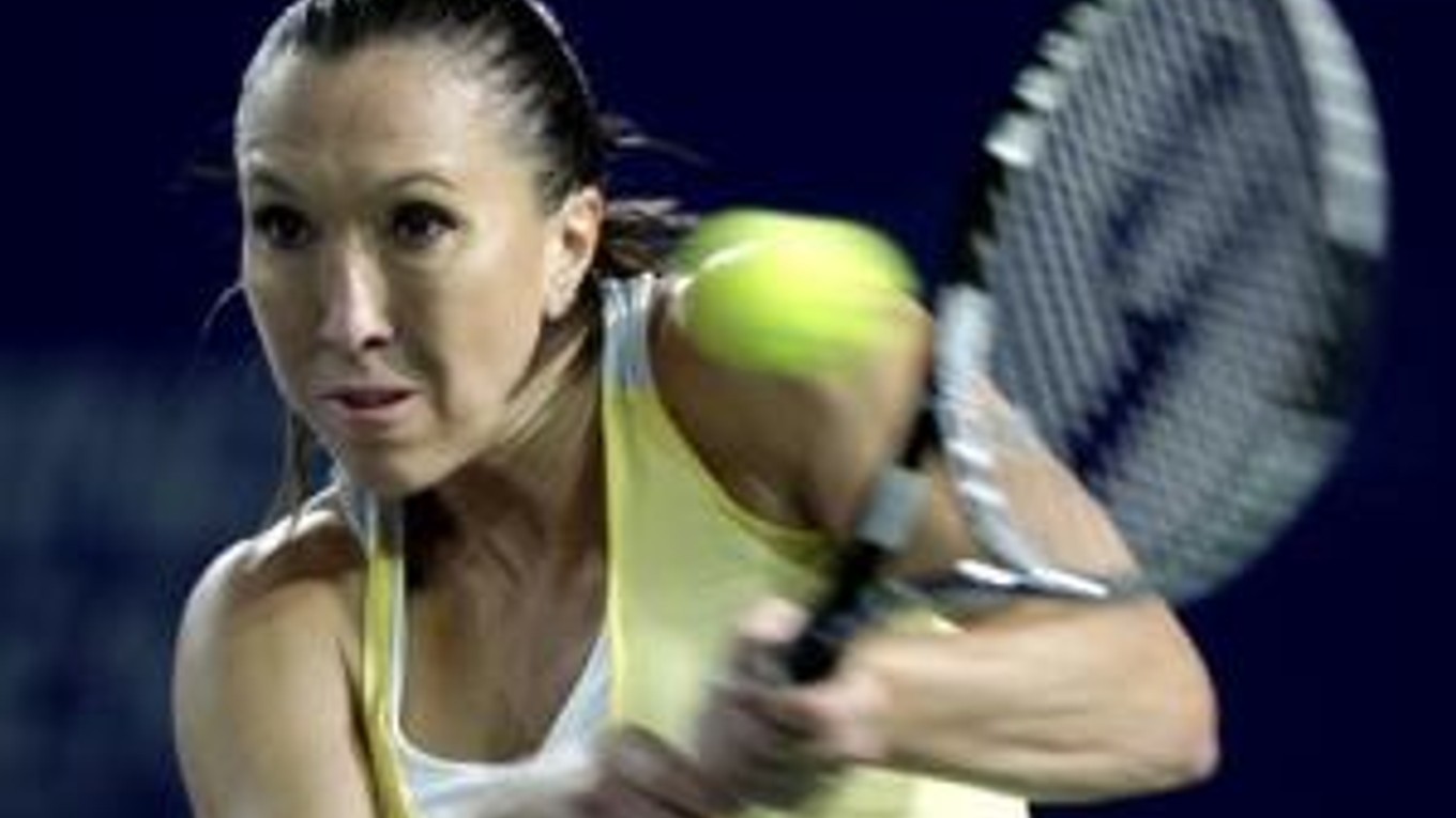 Daniela Hantuchová nestačila vo štvrťfinále dvojhry v Pekingu na Jelenu Jankovičovú.