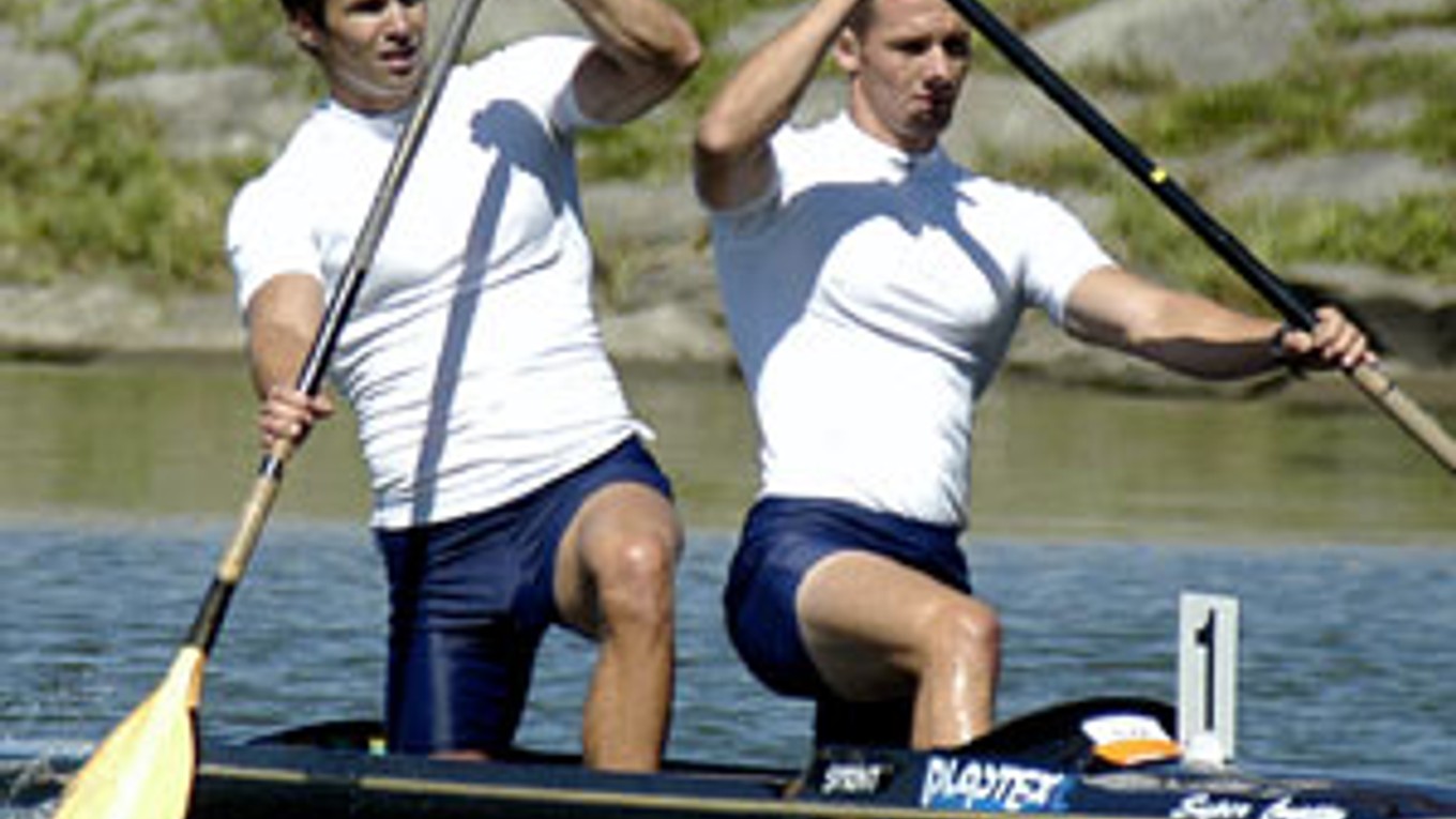 Ľubomír Hagara (vpravo) a Daniel Biksadský (vľavo) z Dukly Trenčín.