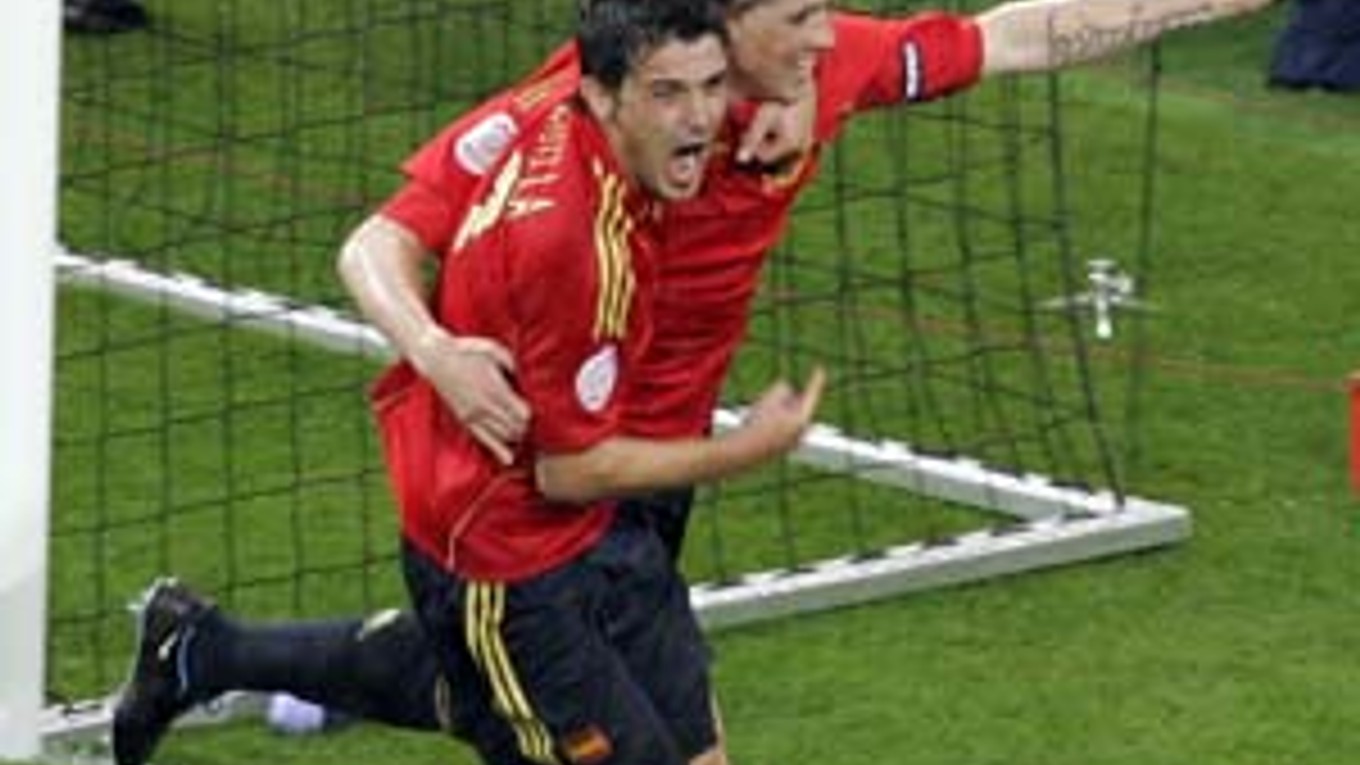 Španielsky tromf – útočná dvojica David Villa (vľavo) a Fernando Torres.