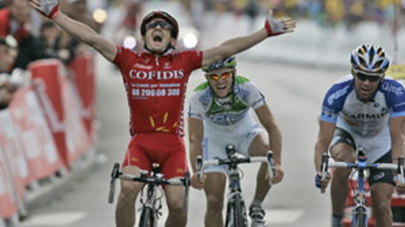 Samuel Dumoulin vyhral tretiu etapu Tour de France.