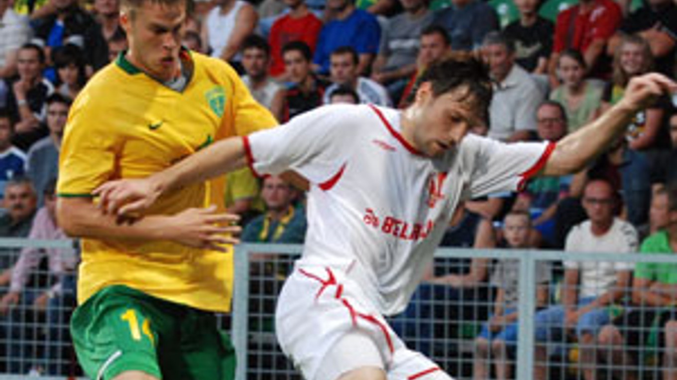 Opatrnou hrou sa vyznačovalo odvetné pohárové futbalové stretnutie hráčou MŠK Žilina s FC MTZ RIPO Minsk.