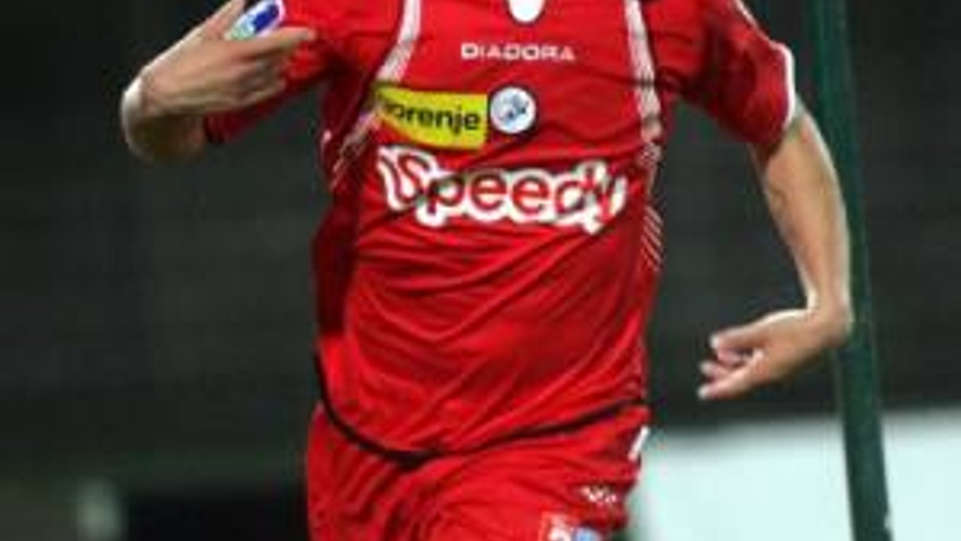 Filip Šebo oslavuje gól do siete Bordeaux