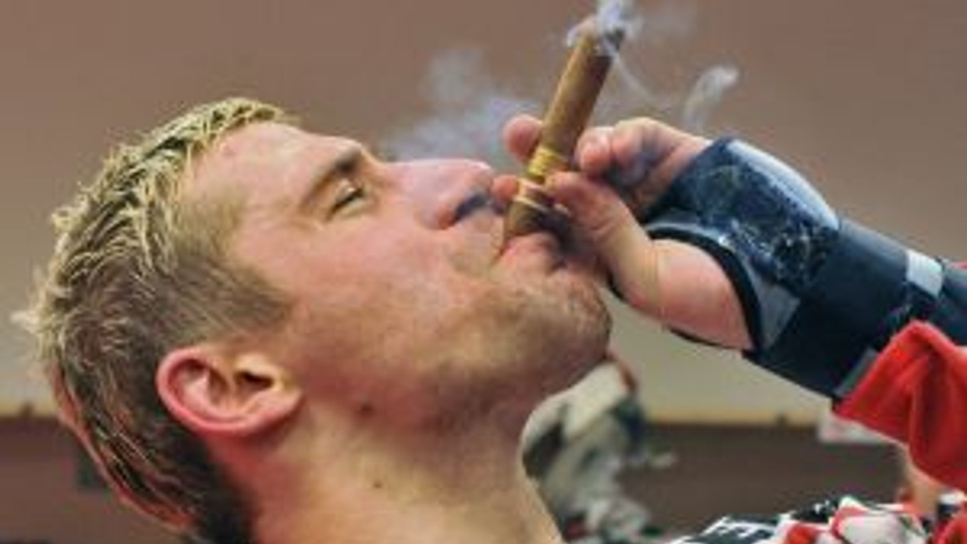 Opora pražského tímu Jiří Vašíček si vychutnáva majstrovské chvíle.