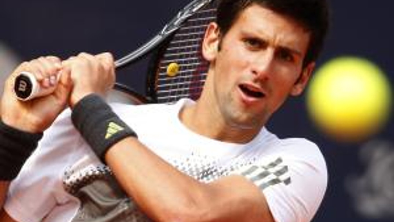 Novak Djokovič sa môže v sobotu posunúť na druhé miesto rebríčka pred Rafaela Nadala.