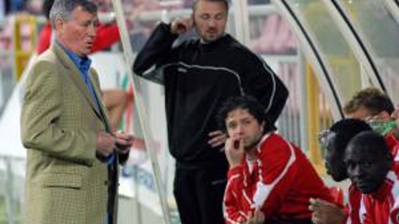 Jozef Adamec sa s veľkou pravdepodobnosťou na lavičke Trnavy dlho neohreje.