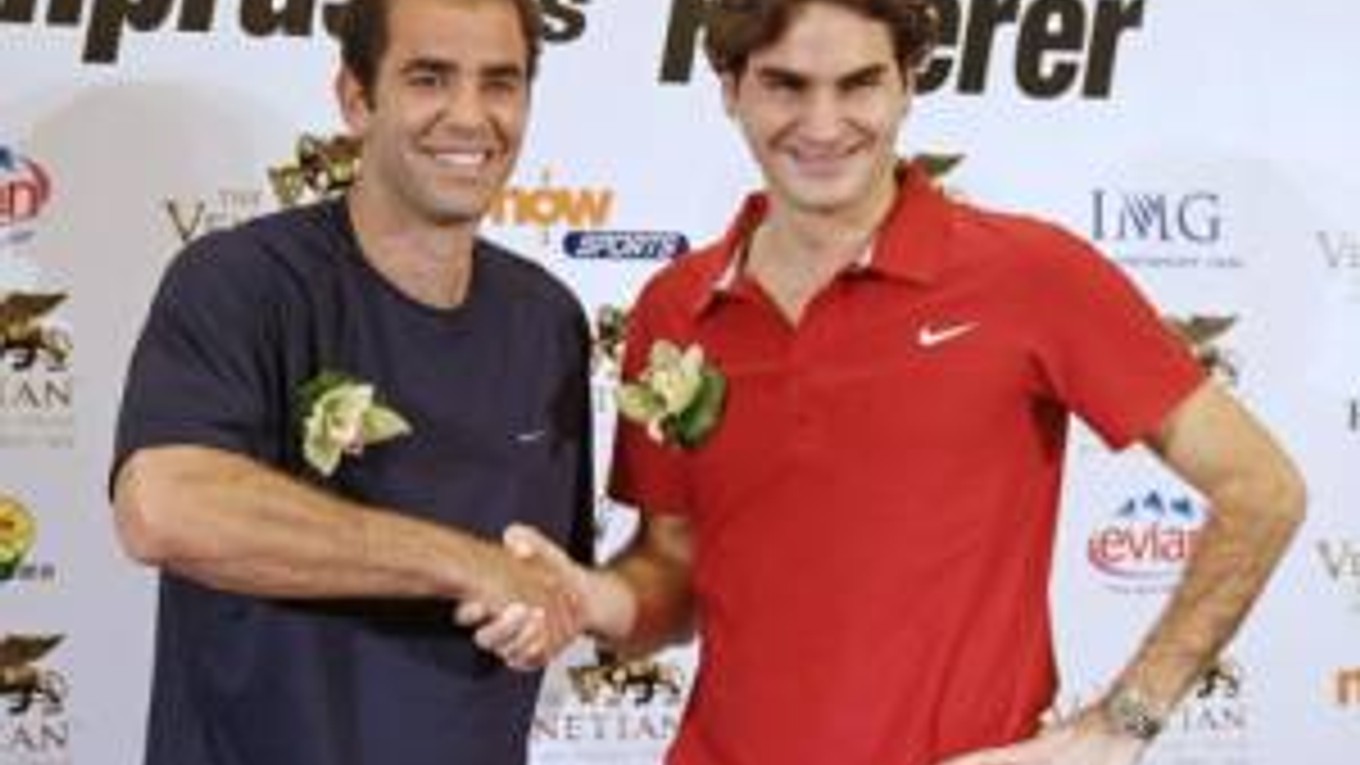 Po dvoch prehrách zvíťazil v treťom exhibičnom zápase Pete Sampras nad Rogerom Federerom