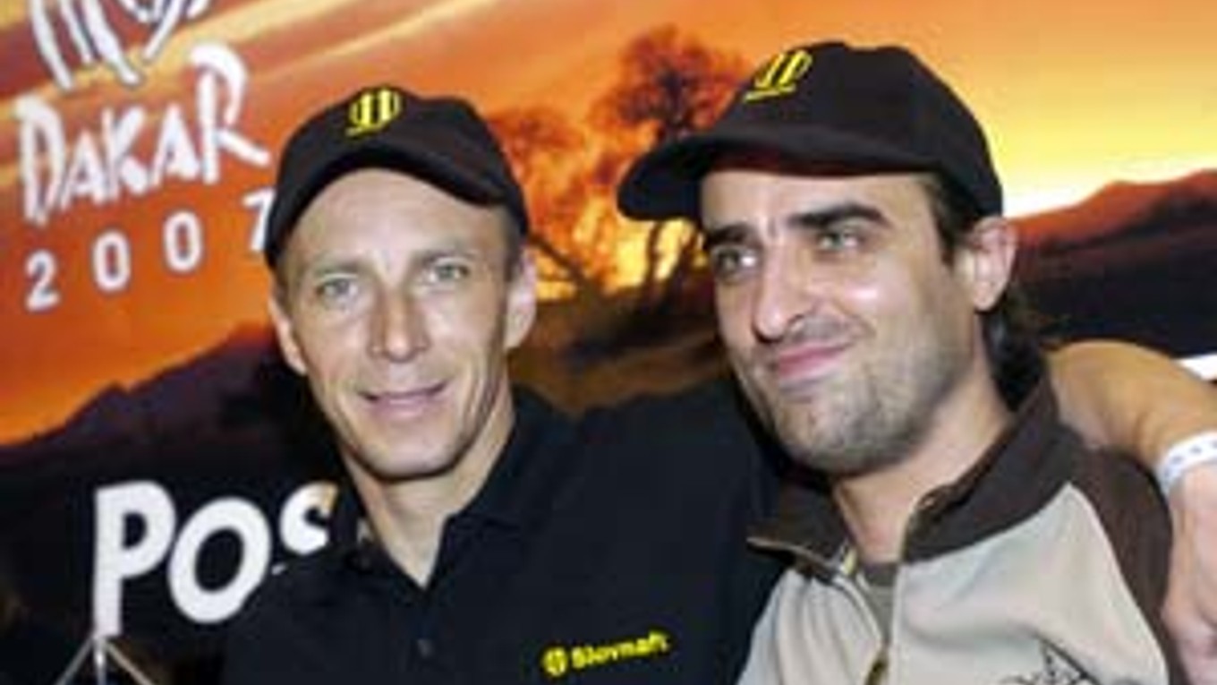 Jaroslav Katriňák (vľavo) a Ivan Jakeš sa pripravujú na 30. ročník Rely Dakar.