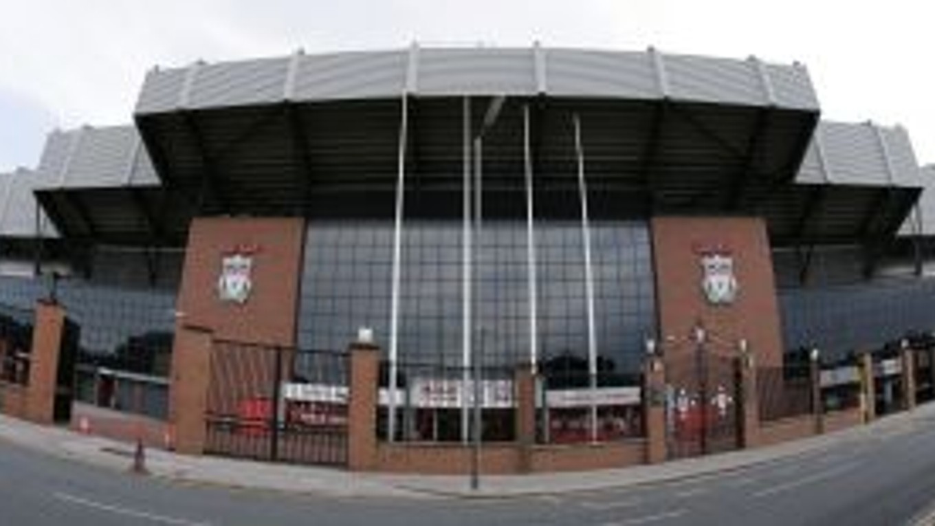 Anfield Road - pohľad spred hlavného vchodu