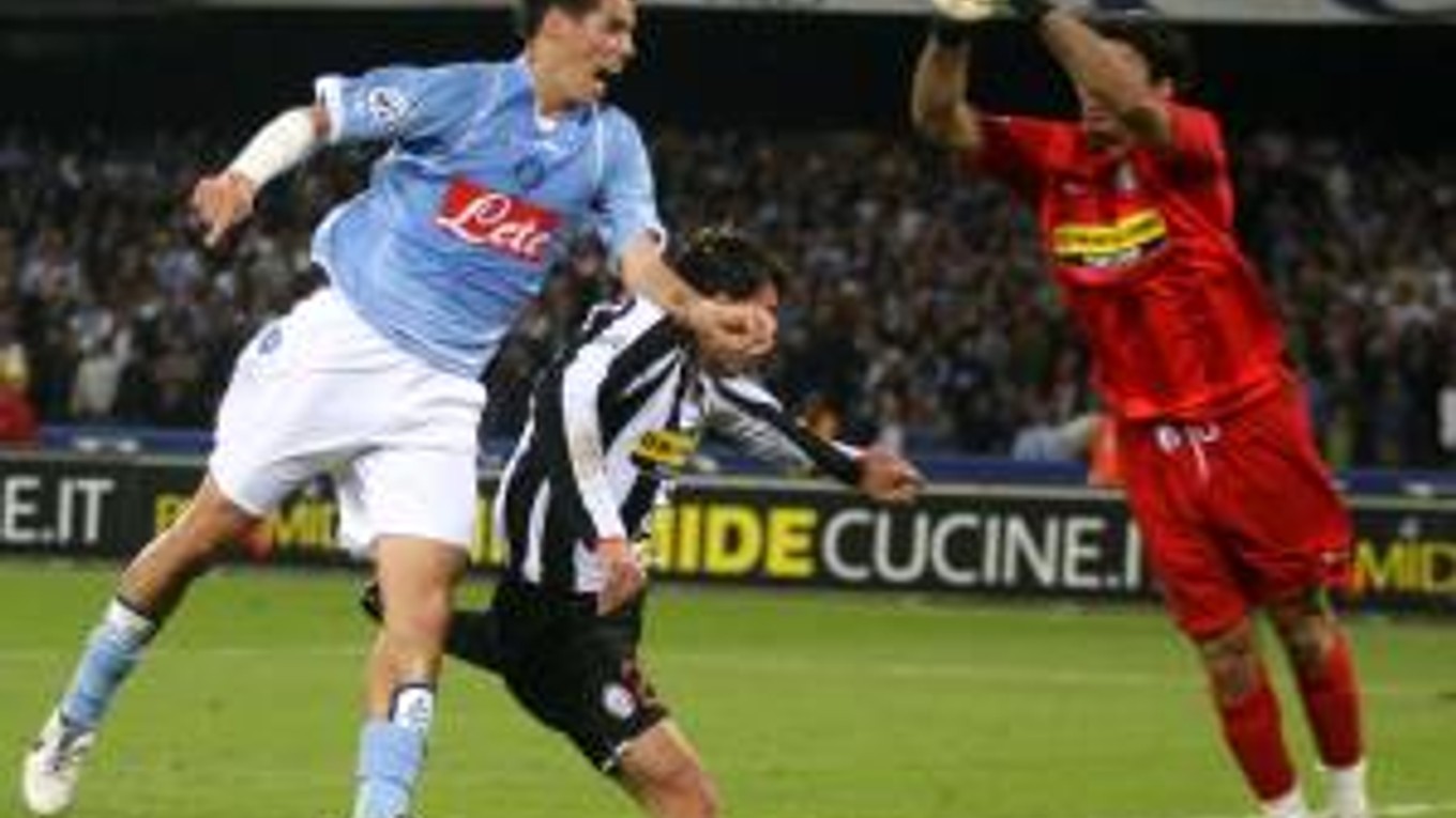 Do zástupu záujemcov o služby slovenského reprezentanta Mareka Hamšíka sa pridalo aj španielske Atlético Madrid