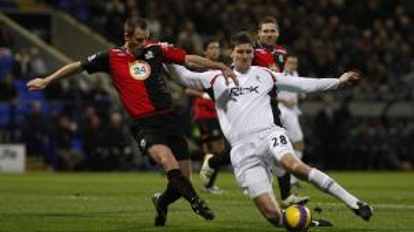 Ľubomír Michalík v drese Boltonu.