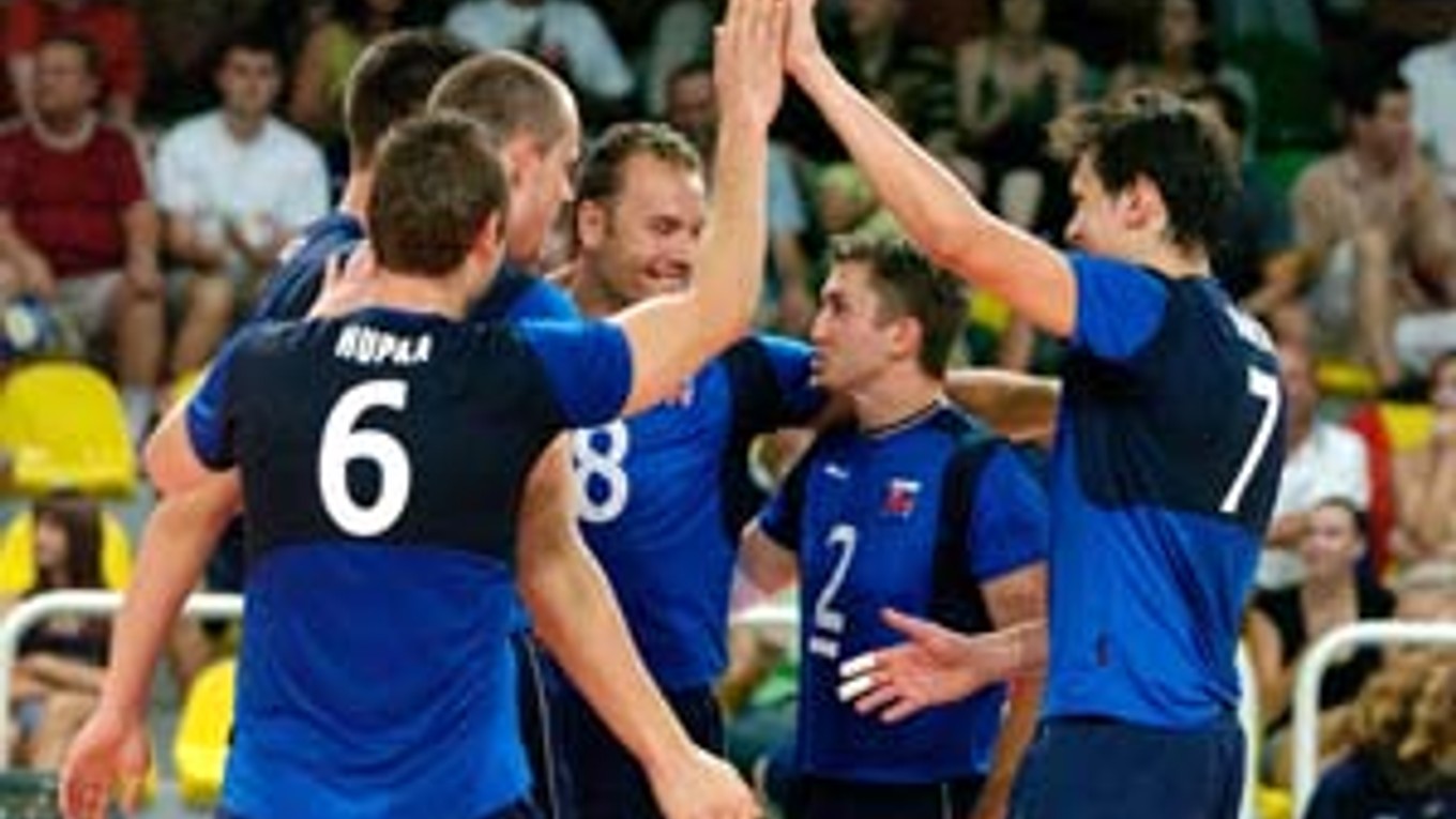 Slovenskí volejbalisti majú dôvod radovať sa. Postúpili medzi štyri najlepšie kolektívy Európskej ligy. V semifinále Final Four sa v sobotu stretnú s Portugalskom.