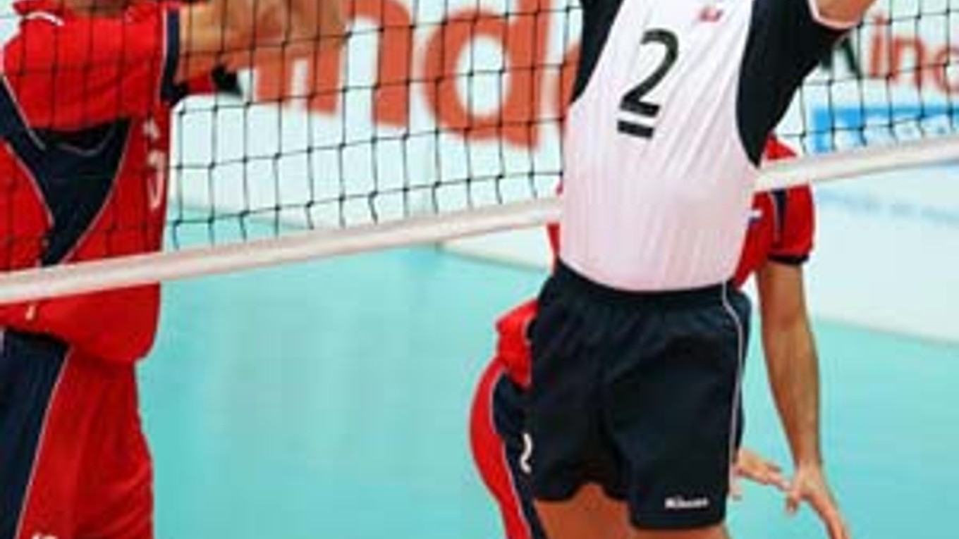 Michal Masný (vpravo) sa stal najlepším nahrávačom víkendo­vého Final Four Európskej ligy v Portugalsku.