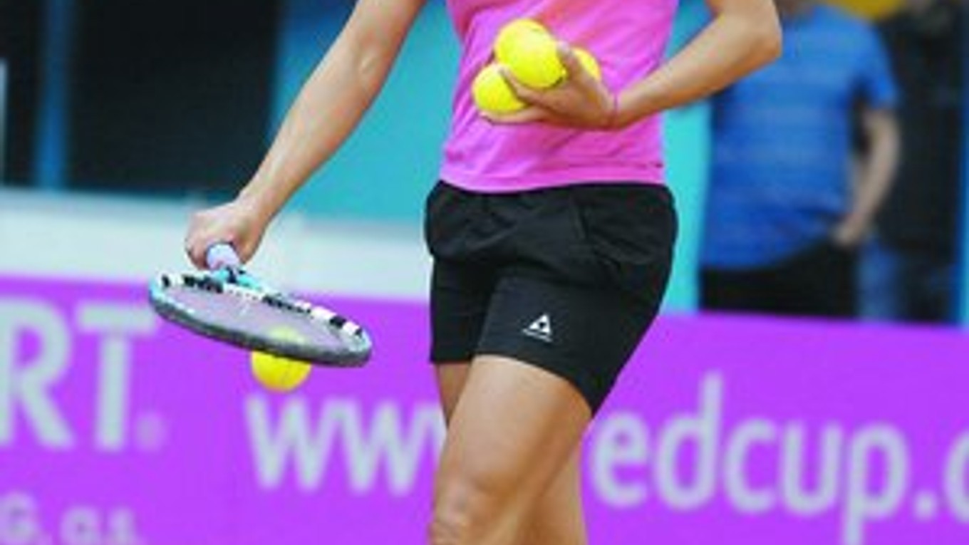 Janette Husárová je v ­ slovenskom tíme v Pohári federácie od vstupu do súťaže v roku 1994.
