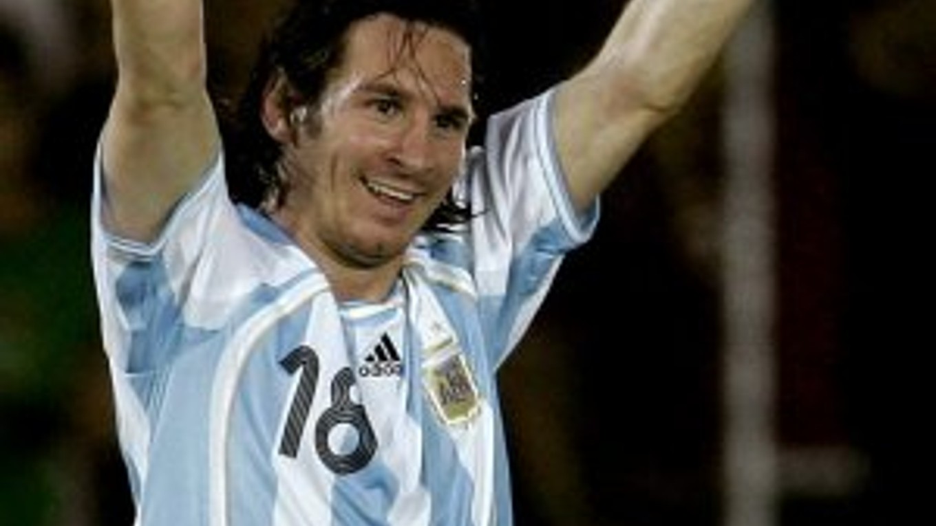 Argentínčan Lionel Messi oslavuje svoj gól proti Mexiku v semifiníle Copa América