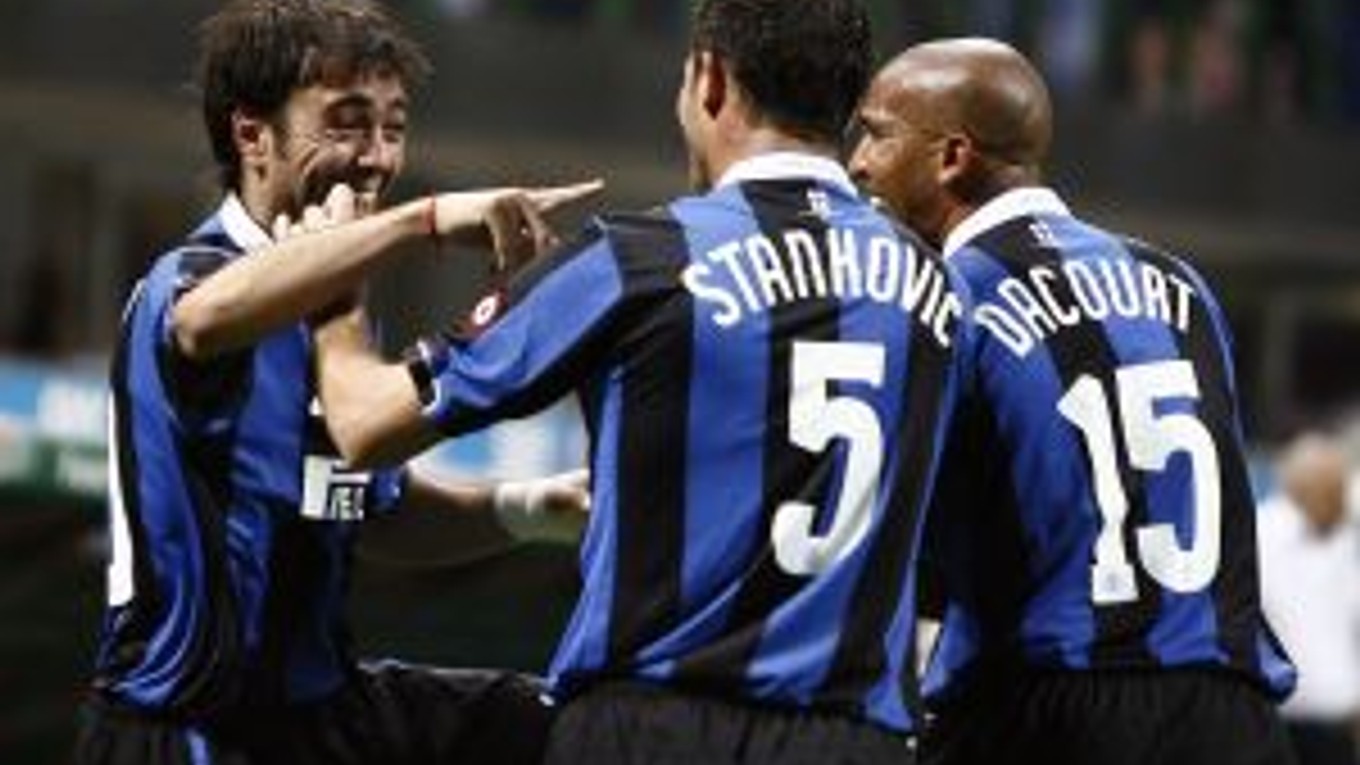 Majstrovský titul obhajujú futbalisti milánskeho Interu.