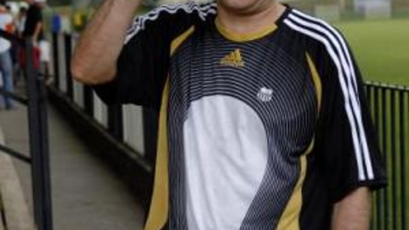 Tréner Petržalky Vladimír Weiss sa bude musieť aj v odvete predkola Pohára UEFA proti arménskemu tímu FC Mika vysporiadať s početnými zraneniami kľúčových hráčov