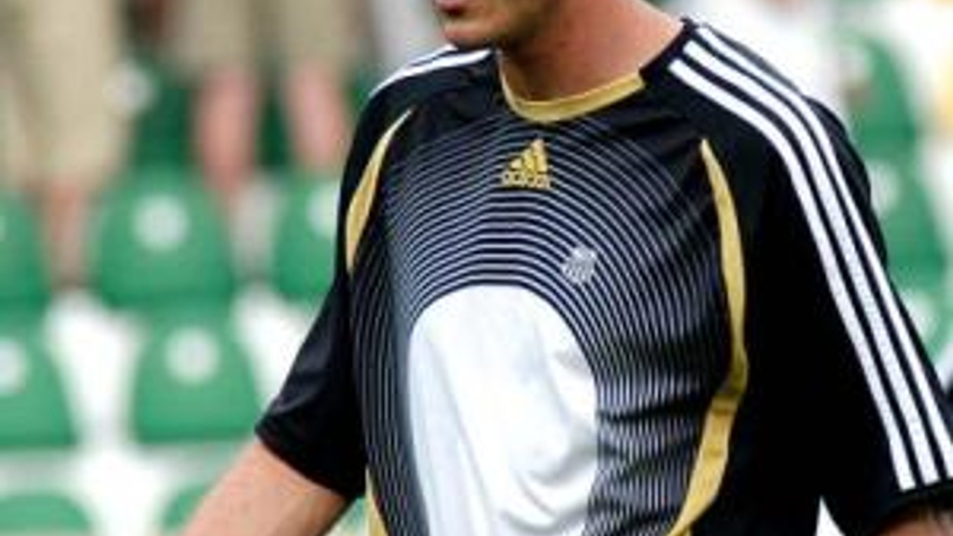 Do odvetného zápasu predkola Pohára UEFA proti tímu FC Mika by mal nastúpiť aj defenzívny štít Petržalky Balázs Borbély