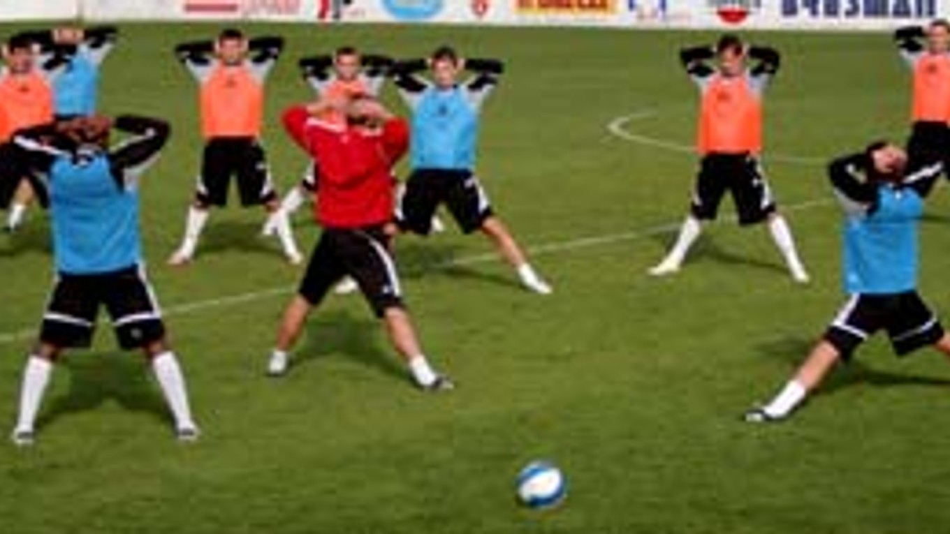 Včerajší tréning FC Artmedia Petržalka pred stretnutím 1. kola hlavnej fázy Pohára UEFA s Panathinaikosom Atény.