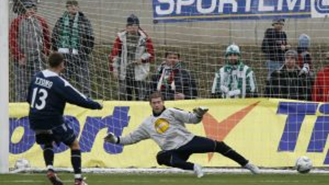 Spestrením zimnej prestávky, resp. prípravy na jarnú časť najvyšších futbalových súťaží Česka a Slovenska je Tipsport liga, ktorá sa premiérovo bude hrať aj u nás.