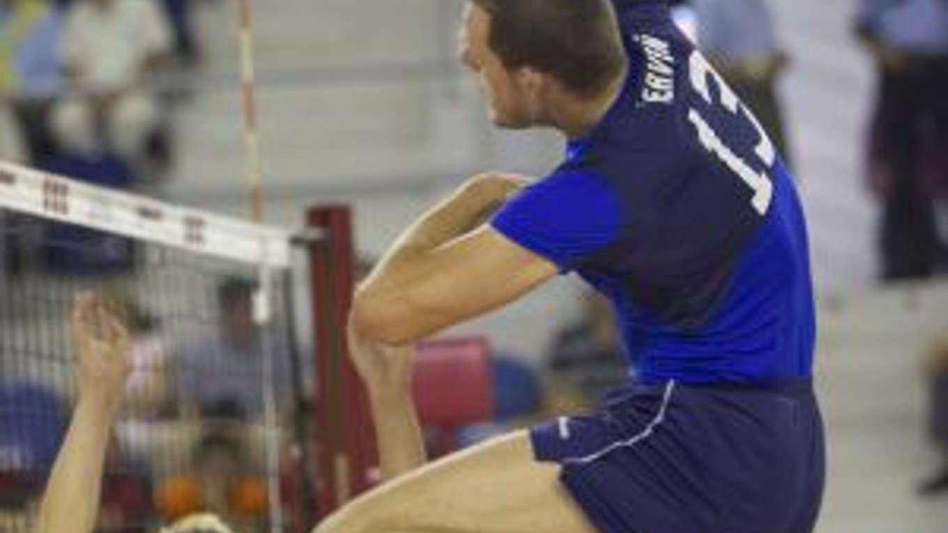 Mužská volejbalová reprezentácia si opäť zmeria sily s Čechmi.