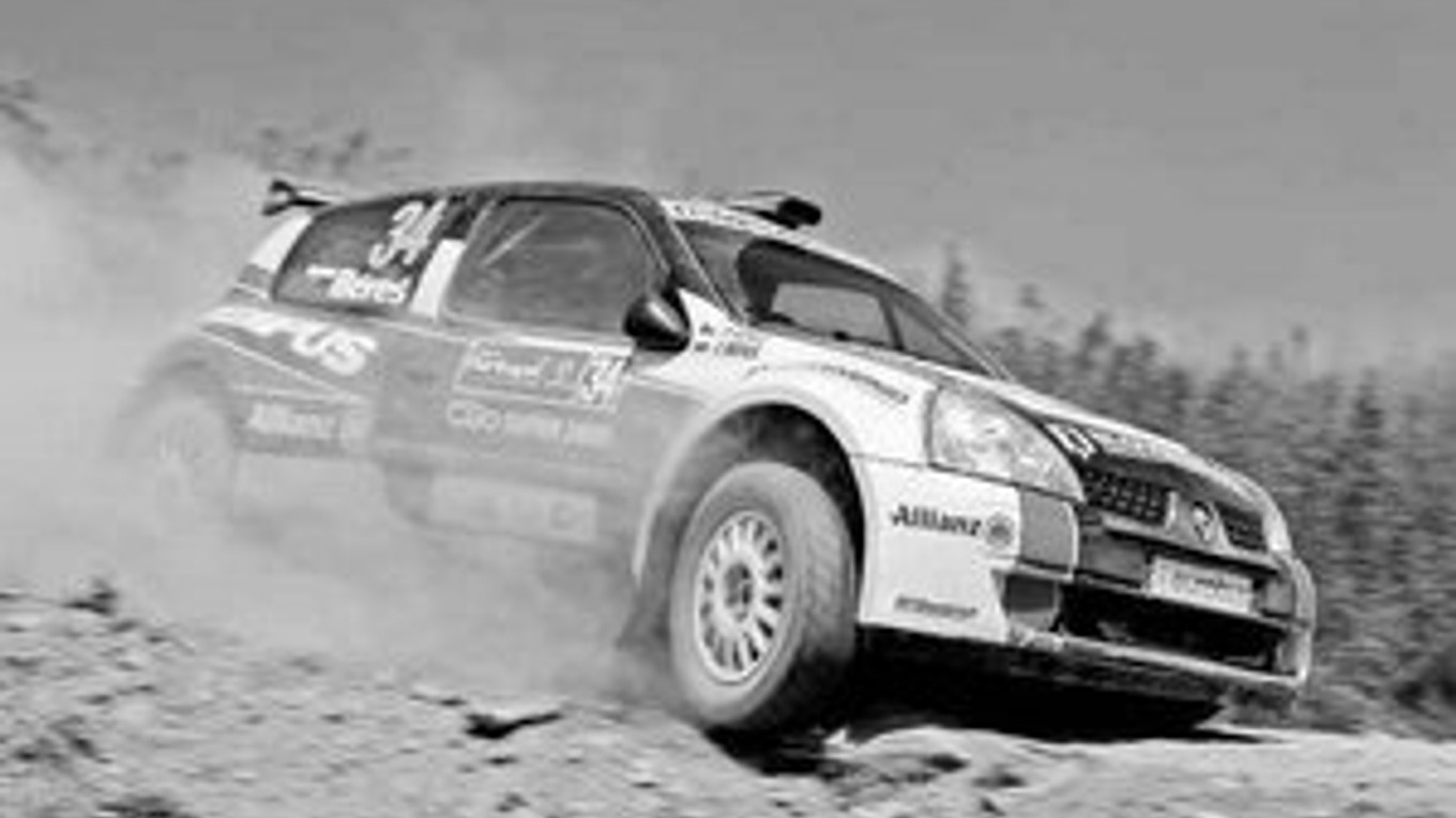 Jozef Béreš so spolujazdcom Petrom Starým na trati portugalskej rely.