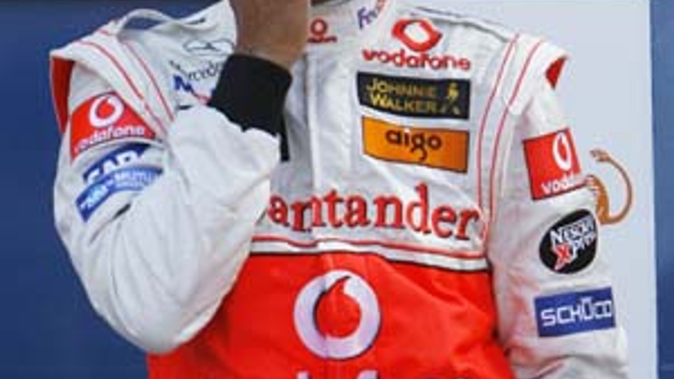 Brit Lewis Hamilton z tímu McLaren.