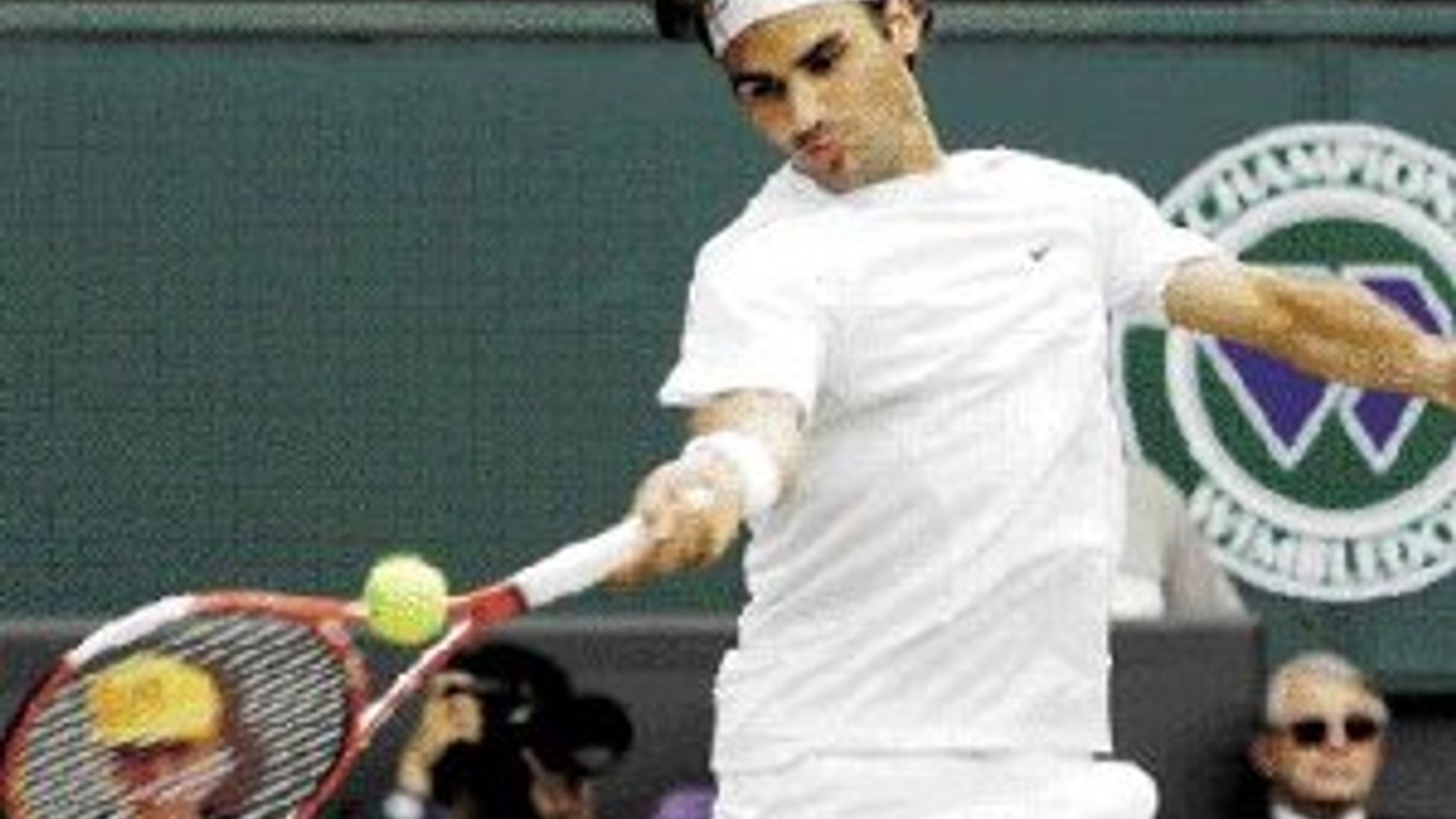 Švajčiarsky tenista Roger Federer nenašiel vo Wimbledone premožiteľa od roku 2003.