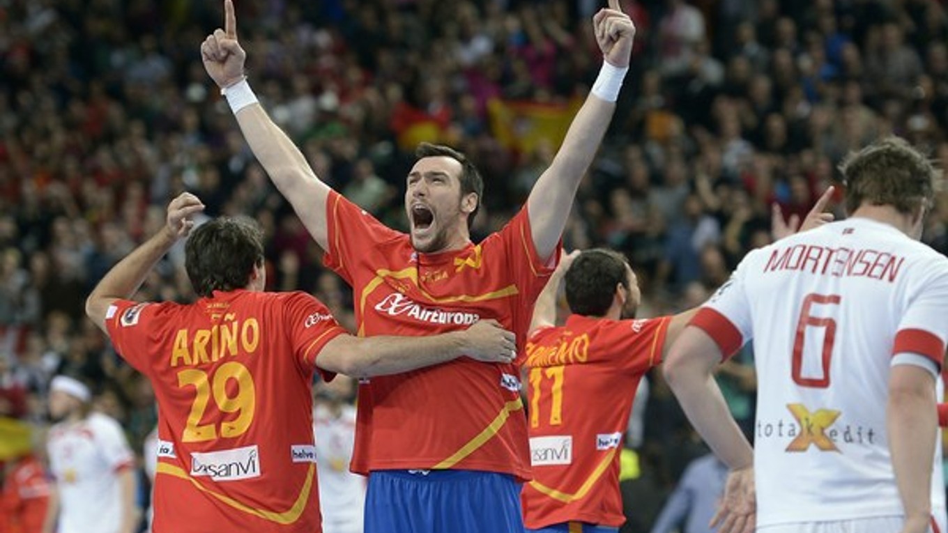 V roku 2013 Španieli triumfovali na MS na domácej pôde, keď vo finále rozdrvili Dánov. Na nadchádzajúcej olympiáde sa však reprezentanti Pyrenejského polostrova prekvapujúco nepredstavia.