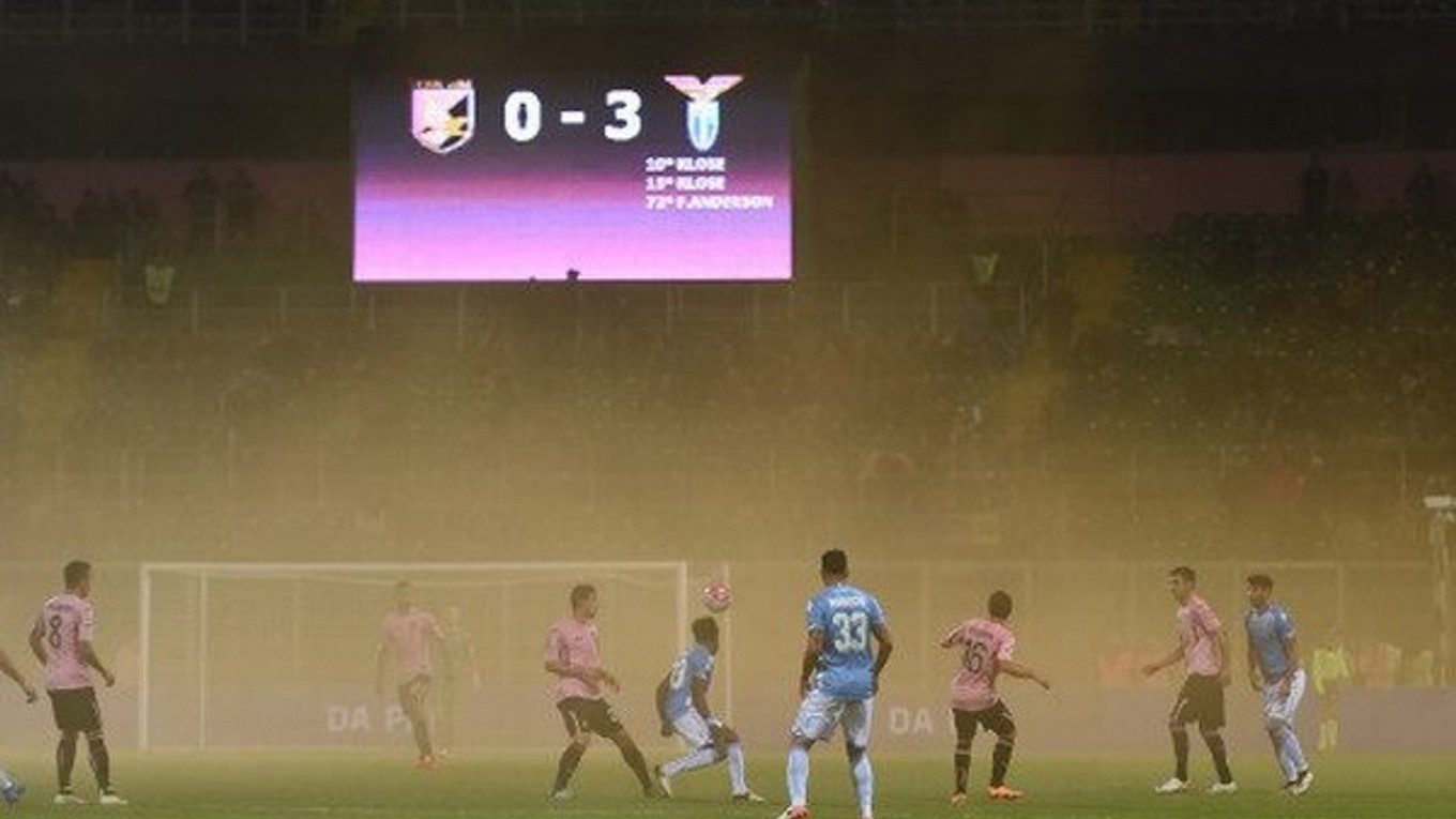 Fanúšikovia nezniesli ďalšiu prehru.