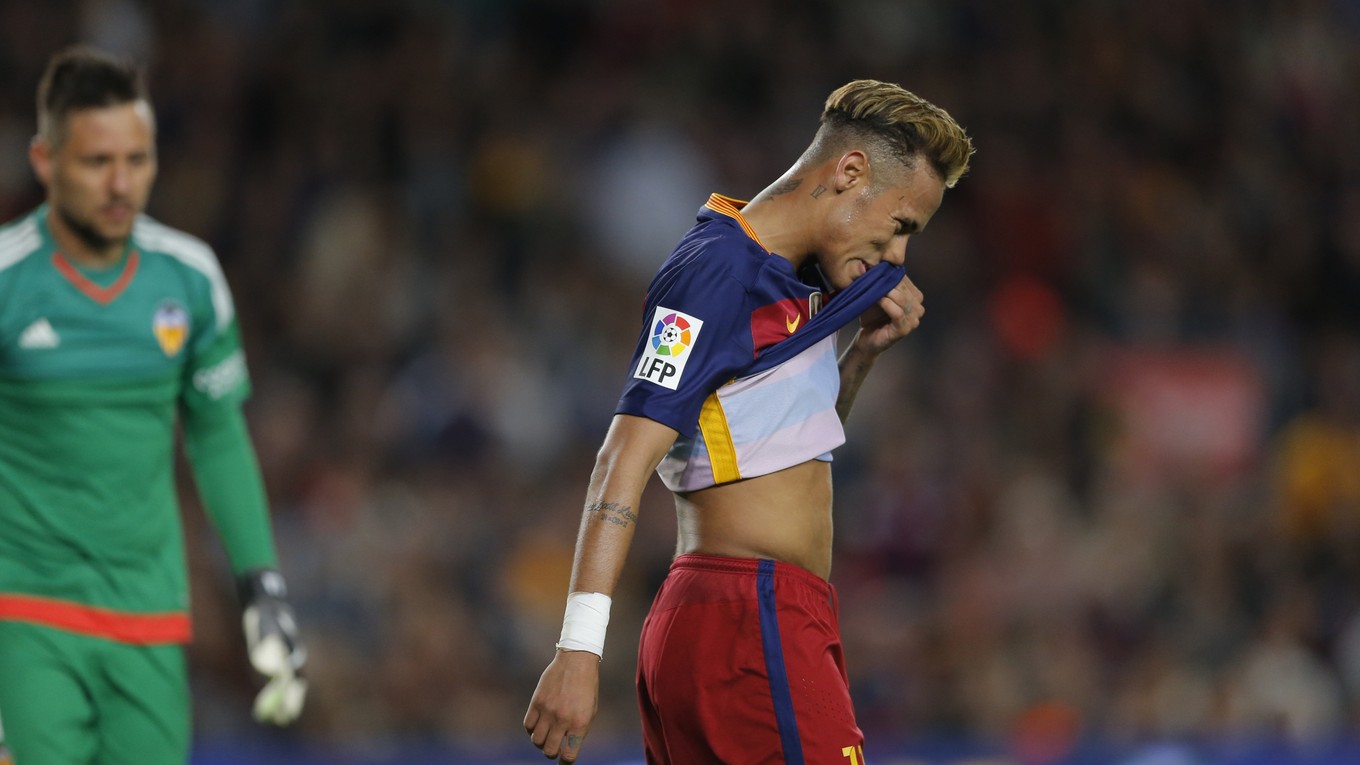 Ani hviezdny Neymar nedokázal zvrátiť nepriaznivý stav a Barca tak prekvapujúco zaváhala.