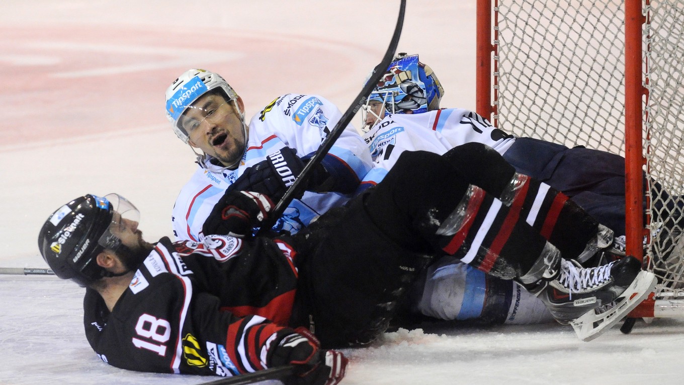 Vo finále nie je núdza ani o tvrdé strety.