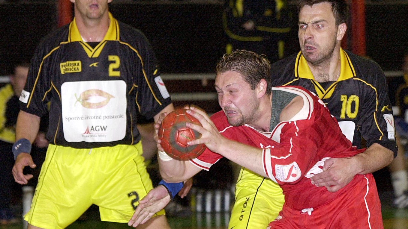 Peter Jano (vľavo) ešte ako hráč v drese tímu ŠKP Sečovce.