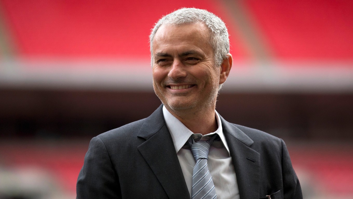 Jose Mourinho je po vyhadzove z FC Chelsea bez práce.