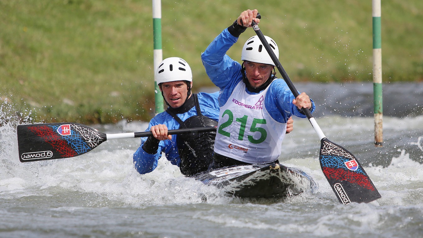 Slovenskí vodní slalomári Tomáš Kučera a Ján Bátik senzačne triumfovali na ME.