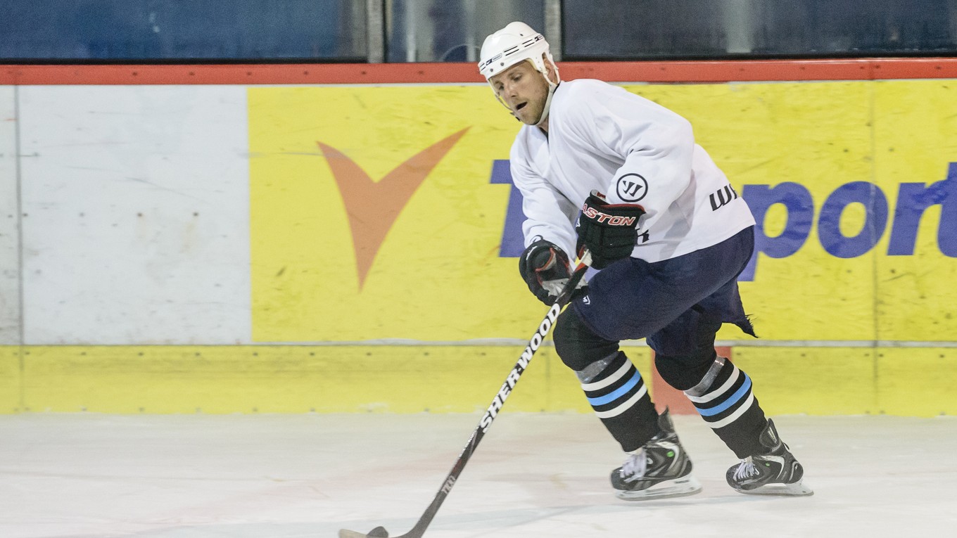 Bývalý útočník "corgoňov" Kmeč sa stal novým hlavným koučom slovenského hokejového majstra.