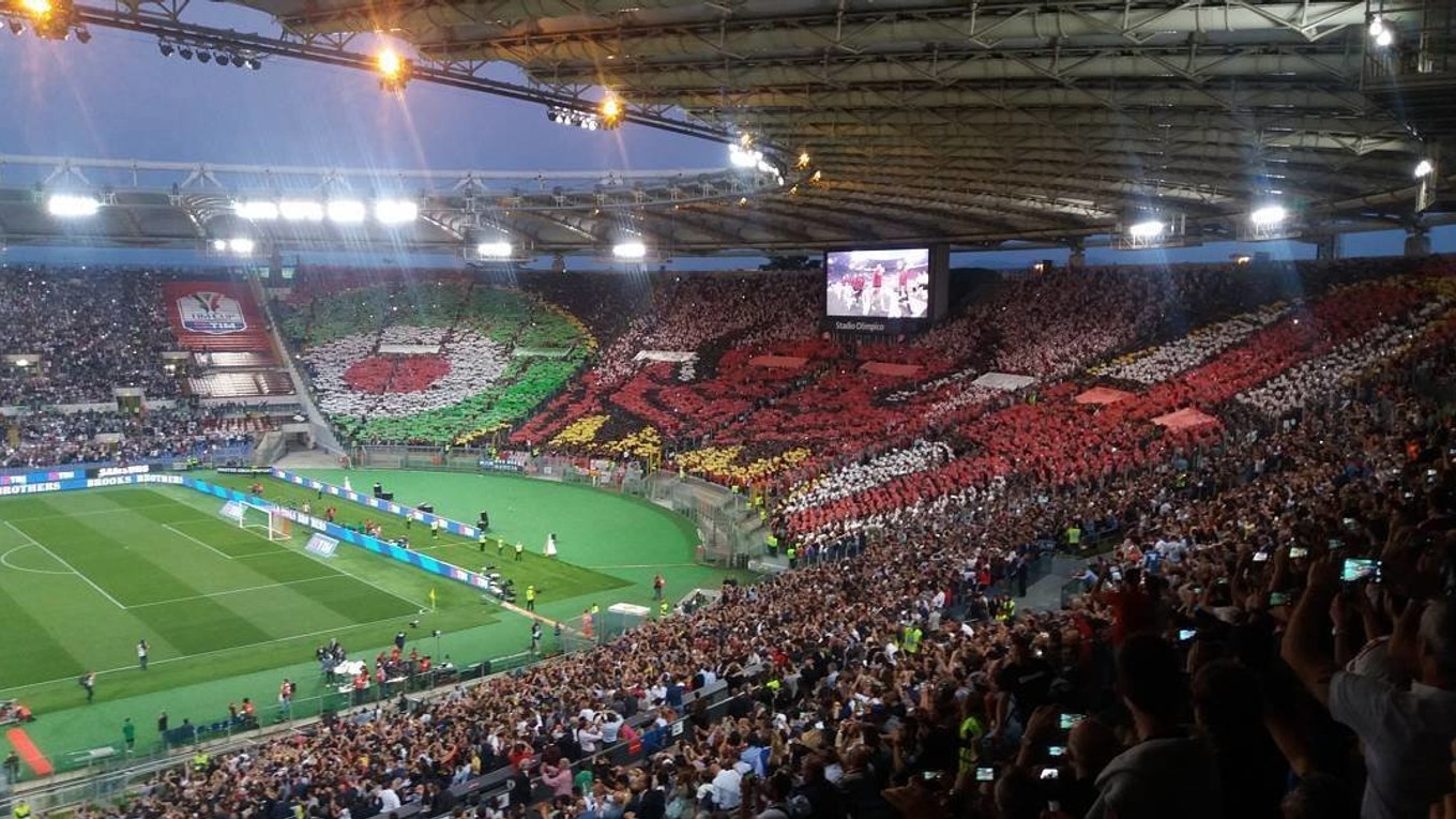 Na štadióne vládla skvelá atmosféra. Nie všetci tifosi však mávajú len dobré úmysly.