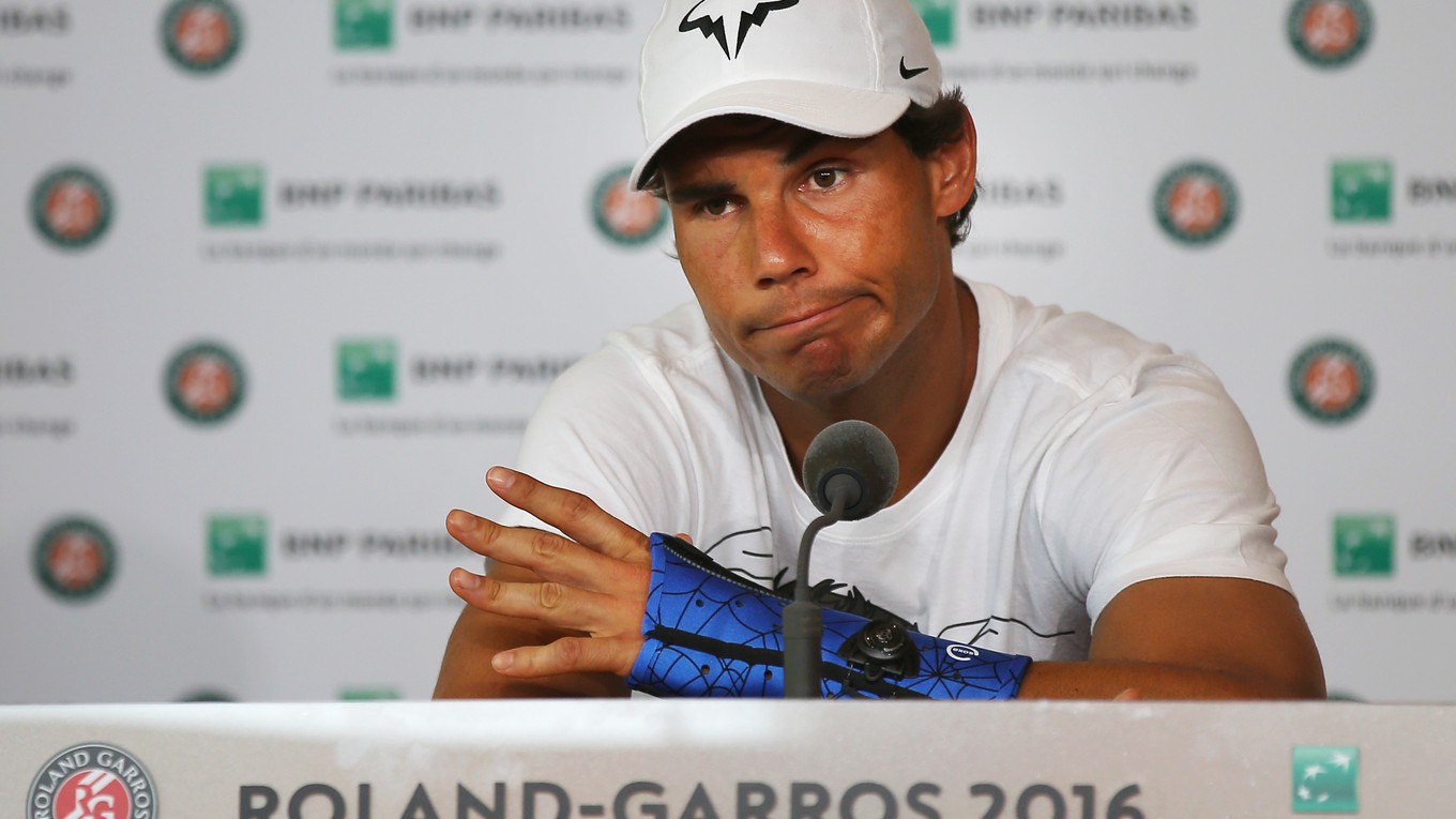 Nadal sa pre problémy so zápästím odhlásil aj z Roland Garros.