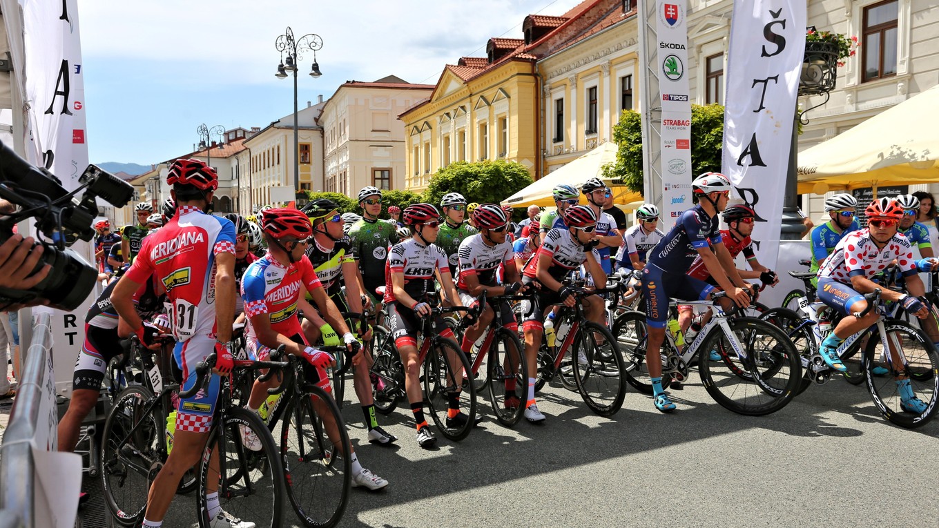 Pred štartom 1. etapy pretekov Okolo Slovenska.