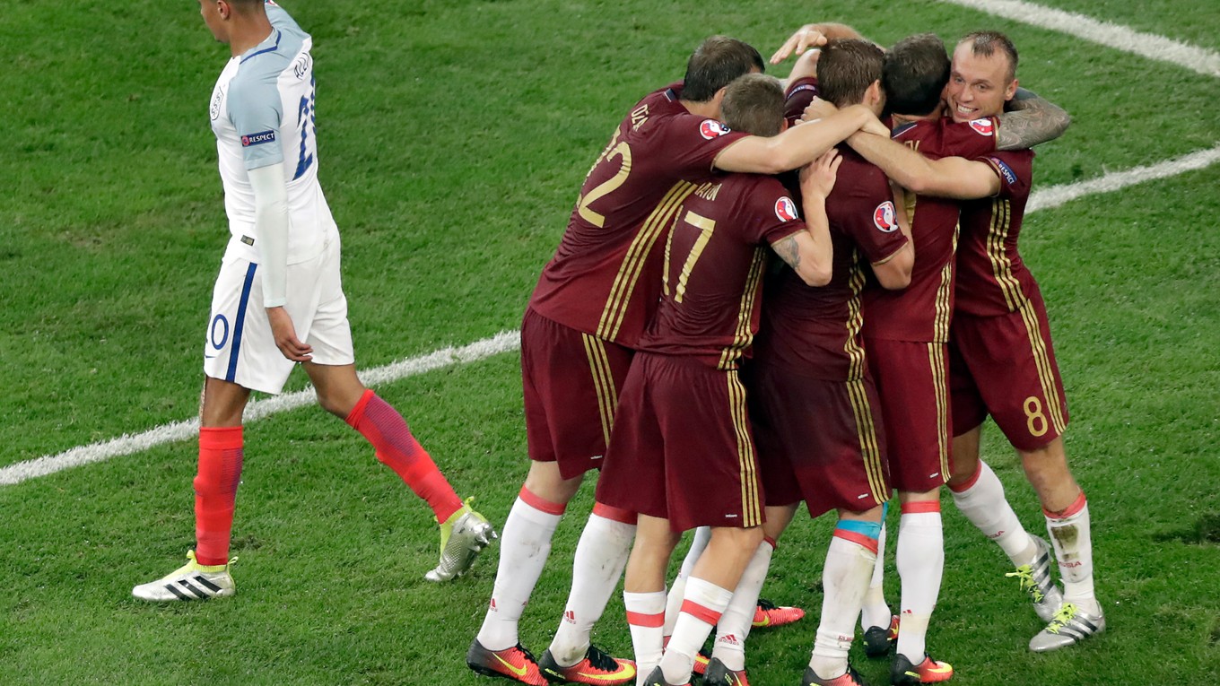 Rusko oslavovalo bod po góle z nadstaveného času.