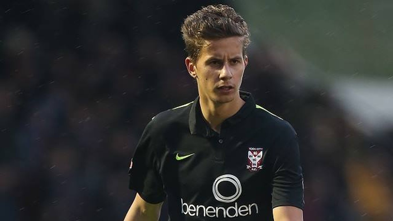 Druhú časť sezóny strávil mladý slovenský obranca v službách štvrtoligového celku York City FC.